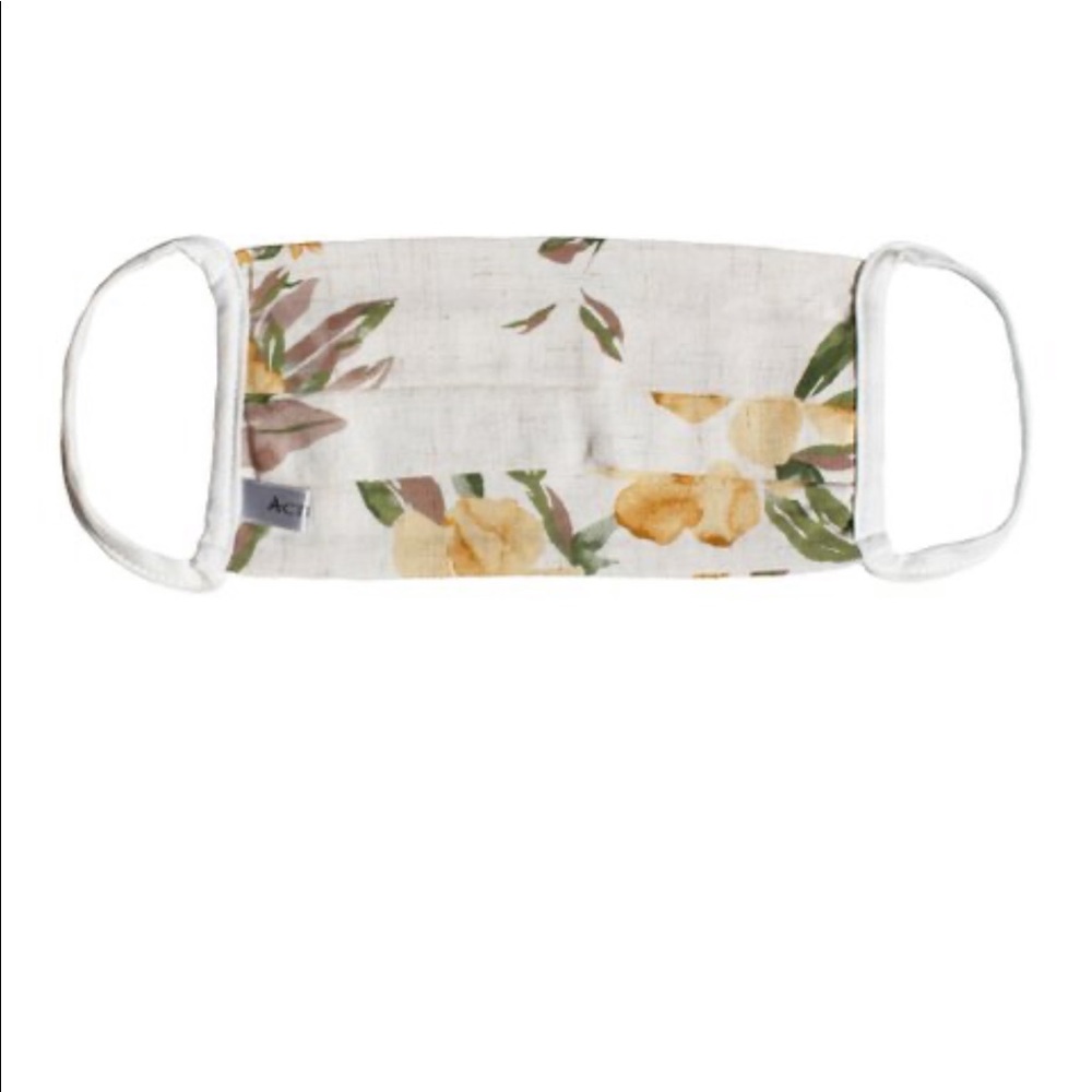 Made in USA Floral Face Mask - Picture 6 of 7